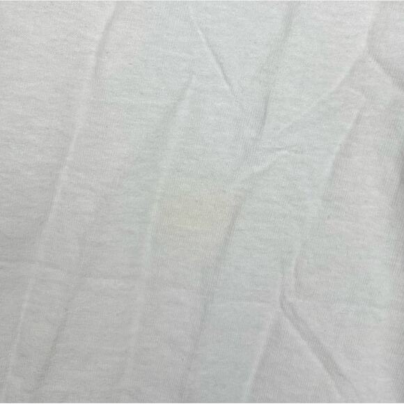 Kawaii Ramen and Sriracha Sauce Social Distancing Is Hard Unisex T Shirt XL - Picture 4 of 7